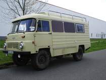 IFA Robur Allradbus (Spitzname Gadaffie) zum Nutzfahrzeugtreffen im s�chs.Hartmannsdorf 2006