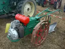 Zweiradschlepper Holder EB9 mit Pflug aus dem Jahr 1948, 1-Zyl., 600ccm, 9PS, Traktorentreffen in Hausen/M�hlin, Sept.2010 