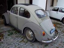 VW-1500 steht bei einem  K�fer-Sammler  zur Restauration bereit;101105