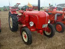 Porsche Master, die Master-Baureihe wurde in den Jahren von 1958-63 gebaut, alle mit 4-Zyl.Dieselmotoren und 50PS, Traktorentreffen Hausen/M�hlin, Sept.2010