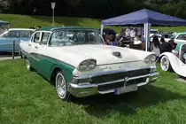 Ein Ford Custom 300 von 1958, angetrieben von einem 4,8-l-V8 mit moderaten 205 PS. Gesehen auf der US-Car-Show in Grefrath im August 2010.