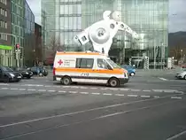 Ein RTW von DRK am Heidelberger Hbf am 19.11.10