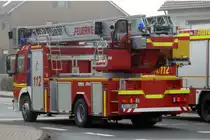 Augenommen w�hrend eines Einsatzes in Bielefeld-Schildesche. Die Mercedes 1528-Drehleiter der Wache Nord.