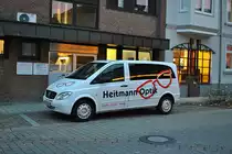 Ein Mercedes Transporter, vom Heitmann Optik, in Lehrte, am 15.11.10