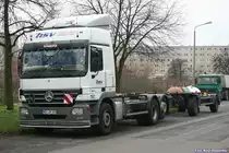 Actros Container-Gliederzug der Spedition HSV Hanau, Arnold-Zweig-Stra�e, Berlin
