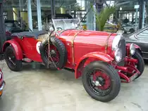 Hotchkiss 4-seater Sports. 1928 - 1931. Die Firma Hotchkiss wurde 1867 als Waffenfabrik in der N�he von Paris gegr�ndet. Zu Beginn des letzten Jahrhunderts begann man mit der Autoproduktion. Der 6-Zylinderreihenmotor soll ca. 70 PS leisten. (Wer wei� mehr?). Meilenwerk D�sseldorf.