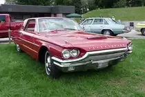 Ford Thunderbird der vierten Generation, gebaut 1964-1966, auf der US-Car-Show in Grefrath im August 2010.