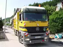 Ein Mercedes Actros Zweiwege Fahrzeug in Neckargme�nd am 16.06.10
