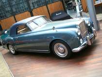 Bentley S2 Mulliner Cabrio. Meilenwerk Dsseldorf Nordrhein-Westfalen. Am 27.06.2010.