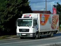 MAN einer bekannten Gro�b�ckerei am Weg zur n�chsten Entladestelle;101123