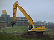 Kobelco SK 330 LC-6 der Firma Leenaerts Born am 25.11.2010 auf der Campusbaustelle in Aachen.