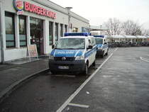 Zwei Bundespolizei Autos in Heidelberg am Hbf am 27.11.10