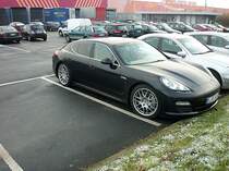 Porsche Panamera, in Lehrte, am 24.11.10.