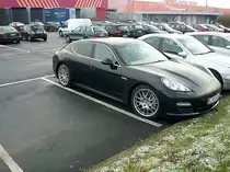 Porsche Panamera, in Lehrte, am 24.11.10.