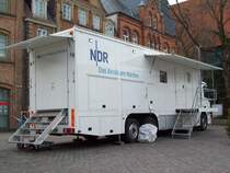Mercedes Benz, Fernsehbertragungswagen des NDR (Hamburg) im Einsatz in Flensburg am 19. Oktober 2007. (C) Matthias Rhe 

