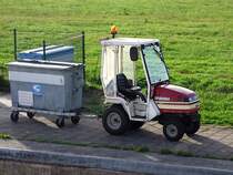 SHIBAURA HST verrichtet in der Volkerak-Schleuse seine Arbeiten;100830