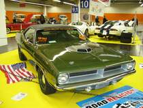 Plymouth Barracuda von 1970. Dieser 1970´er Cuda ist im  Farbton Sherwood green metallic lackiert und mit dem 6.3 l V8-motor ausgestattet. Essen Motorshow 30.11.2010.