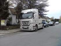 Mercedes Actros 1844, im Fuhrenweg am 31.11.10.