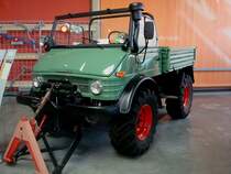 Unimog U 406, in 12 verschiedenen Baumustern gefertigter Unimog, Baujahr 1963-88, Unimog Museum Gaggenau, Aug.2010