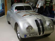 Ein alter BMW 328 Touring-Coup  Mille-Miglia  von 1940 auf der IAA in Frankfurt am 15.09.07