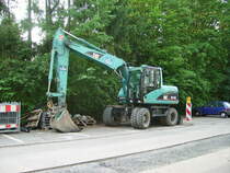 Ein CAT Bagger am 05.06.09 in Langensteinbach