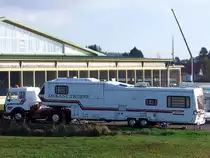 MB-1017 mit Wohnauflieger der OSKANI-Truppe macht im Bezirk Freistadt einen Halt;101027