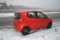 Opel Agila in Lehrte, am 07.12.10