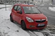 Opel Agila in Lehrte, am 07.12.10.