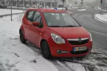 Opel Agila in Lehrte, am 07.12.10.