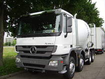 Ein Mercedes Benz Actros Betonmischer am Branchen Informations Center in Wrth am 12.06.09
