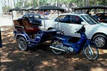 Ein komfortables Motorradtaxi in der Nhe von Angkor Wat im Mai 2006