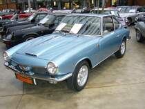 Glast 1700 GT. 1965 - 1967. Der 1700 GT wurde nur 1.427 mal verkauft, whrend sein kleinerer  Bruder  1300 GT, es auf 3.949 Exemplare brachte. Die Karosserie stammte von Frua aus Turin. Der 4-Zylinderreihenmotor mit 1.682 cm leistete 100 PS und verhalf dem schnittigen Auto zu einer Hchstgeschwindigkeit von 183 km/h. Das abgelichtete Auto entstammt dem Baujahr 1966 und lief den Groteil seines Autolebens in Mexiko, als Dienstwagen des deutschen Botschafters. Meilenwerk Dsseldorf 12.12.2010.

