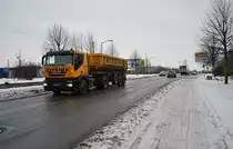 Iveco Starlis, am 09.12.10 in Lehrte.