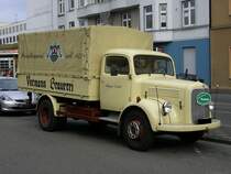 Mercedes Benz der Brauerei Vormann aus Hagen , vor dem Wittener Hbf.( 25 Jahre EF Witten)09.03.2008