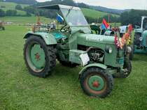 Bhrer Typ UNM4/10, Ackerschlepper aus der Schweiz, Baujahr 1961,
4-Zyl.Diesel mit 1765ccm und 30PS, Traktorentreff in St.Peter/Schwarzwald, Aug.2010