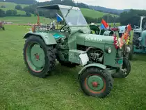 B�hrer Typ UNM4/10, Ackerschlepper aus der Schweiz, Baujahr 1961,
4-Zyl.Diesel mit 1765ccm und 30PS, Traktorentreff in St.Peter/Schwarzwald, Aug.2010