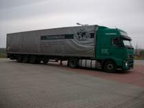 VOLVO-Sattelzug aus Litauen am 10.November 2010 in Bergen/Rgen sind auf Rgen keine Seltenheit.