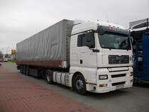 Russischer MAN-Sattelzug am 10.November 2010 in Bergen/Rgen.