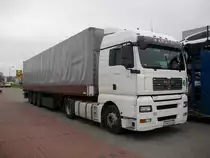 Russischer MAN-Sattelzug am 10.November 2010 in Bergen/R�gen.