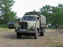 Lastkraftwagen SAURER 205 aus dem Prignitz-Kreis beim 11. Perleberger Oldtimer- und Militrfahrzeugtreffen, Flugplatz Perleberg 12.07.2009