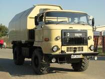 L 60 mit Kofferaufbau aus dem Landkreis Nordvorpommern beim 6. groe TATRA-Treffen Seehausen/Altmark 20.09.2009