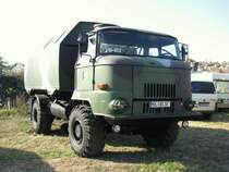 L 60 mit Funkkoffer der -NVA- aus dem Mrkisch-Odelland-Kreis beim 6. groe TATRA-Treffen Seehausen/Altmark 20.09.2009