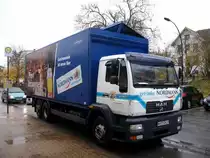 Vor dem Bahnhof in Bergen/R�gen stand am 04.November 2010 dieser MAN-Getr�nke-LKW.