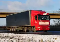 DAF FT XF 105  Noy Logistics  NL auf der A61 bei Miel - 15.12.2010