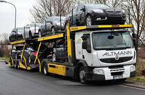 Renault 450 DXi Euro5 Autotransporter. Als Ladung Opel Insignia CDTi
in Euskirchen 11.12.2010