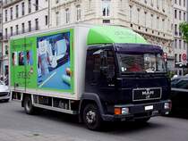 MAN 12.224 tourt durch die Straen von Brssel;100831