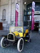 DeDion-Bouton vor den Toren der Autoworld in Br�ssel;100831