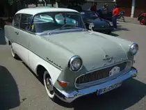 Opel Rekord P1, 4-Zyl.Motor mit 1500ccm und 50PS, Baujahr 1959, Oldtimertreffen Gundelfingen/Brsg. Juni 2010