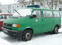 schon bald eine Raritt: VW T 4 der Bundespolizei in minzgrner Lackierung