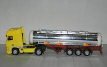 DAF XF SSC facelift Zugmaschine mit Chromtank-Sattelzug 